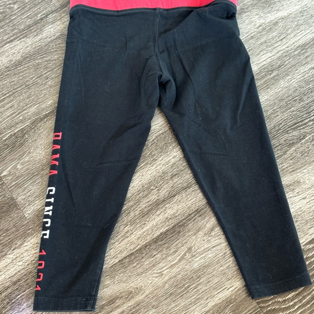 PINK Victoria's Secret Alabama Crop Leggings